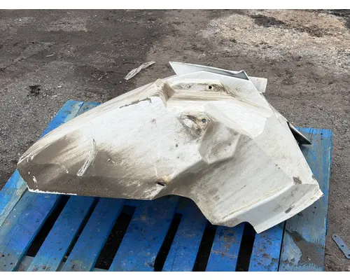 INTERNATIONAL 4400 Fender Extension