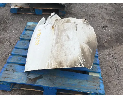 INTERNATIONAL 4400 Fender Extension