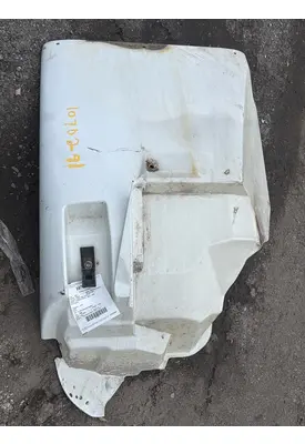 INTERNATIONAL 4400 Fender Extension