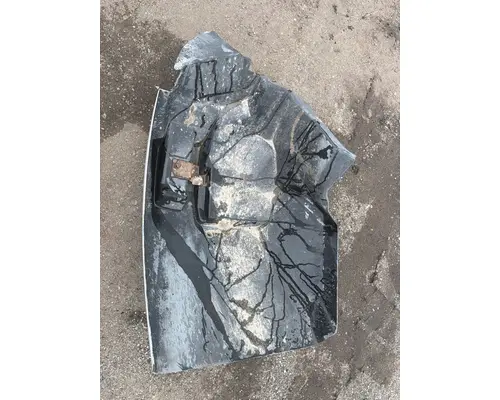 INTERNATIONAL 4400 Fender Extension