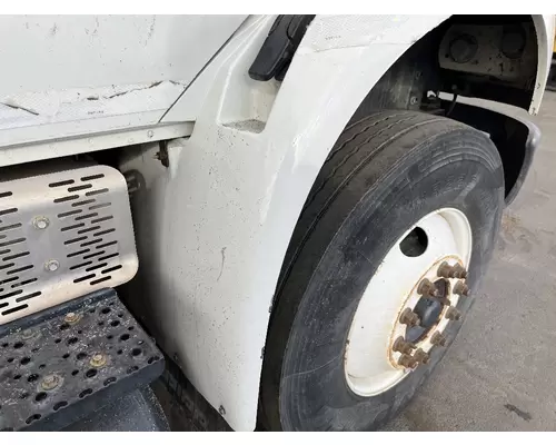 INTERNATIONAL 4400 Fender Extension