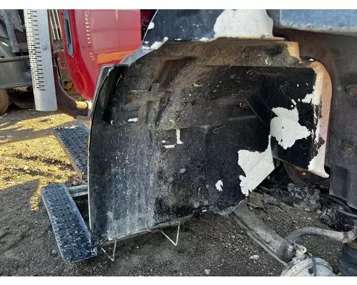 INTERNATIONAL 4400 Fender Extension