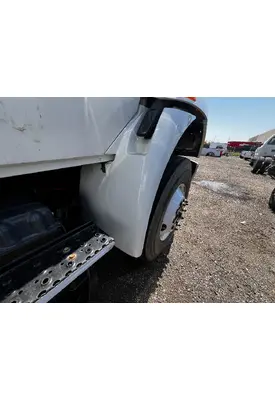 INTERNATIONAL 4400 Fender Extension