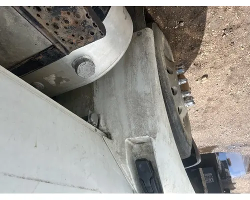 INTERNATIONAL 4400 Fender Extension