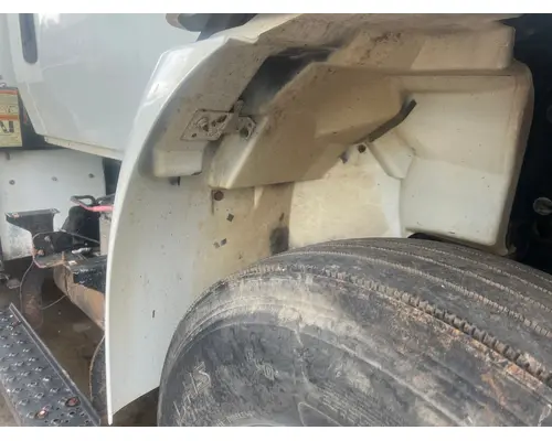 INTERNATIONAL 4400 Fender Extension