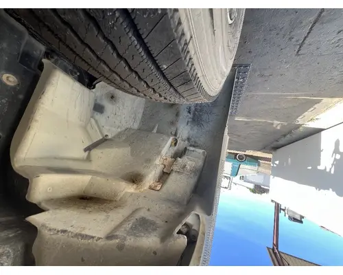 INTERNATIONAL 4400 Fender Extension