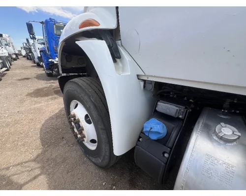 INTERNATIONAL 4400 Fender Extension