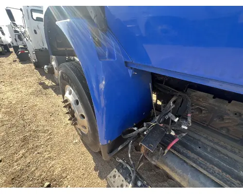 INTERNATIONAL 4400 Fender Extension