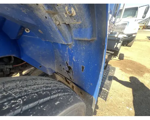 INTERNATIONAL 4400 Fender Extension