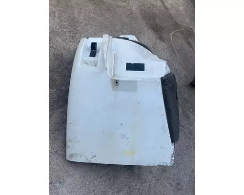 INTERNATIONAL 4400 Fender
