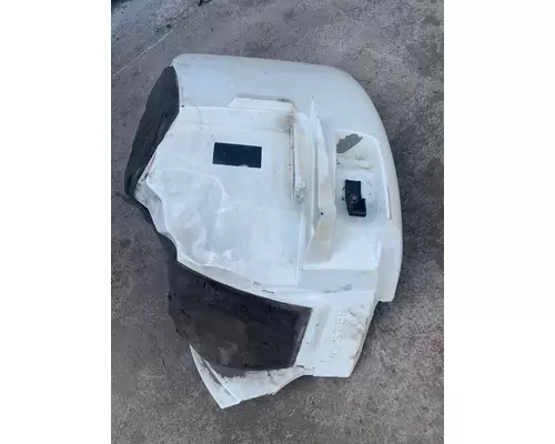 INTERNATIONAL 4400 Fender