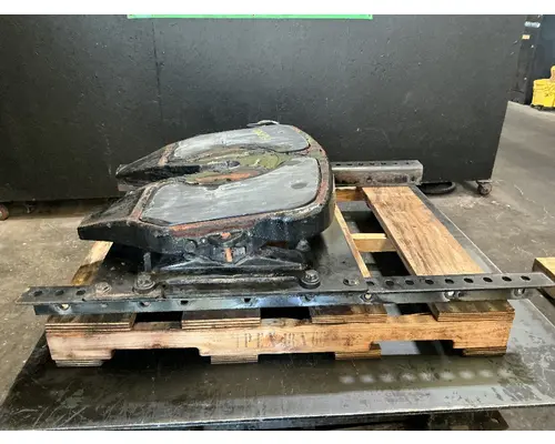 INTERNATIONAL 4400 Fifth Wheel