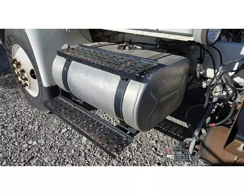 INTERNATIONAL 4400 Fuel Tank