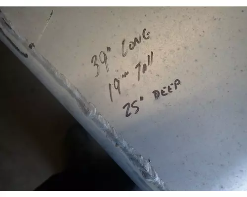 INTERNATIONAL 4400 Fuel Tank