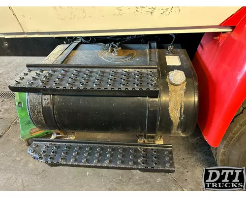 INTERNATIONAL 4400 Fuel Tank