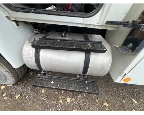 INTERNATIONAL 4400 Fuel Tank