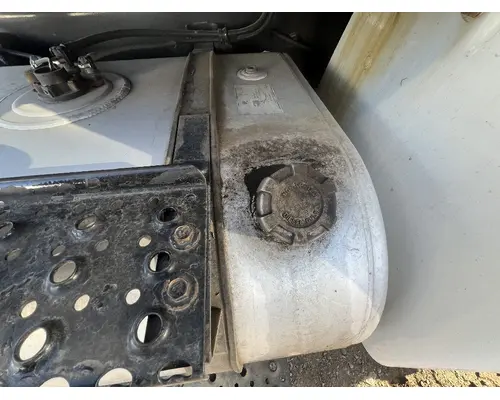 INTERNATIONAL 4400 Fuel Tank