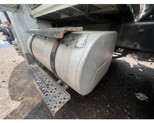 INTERNATIONAL 4400 Fuel Tank