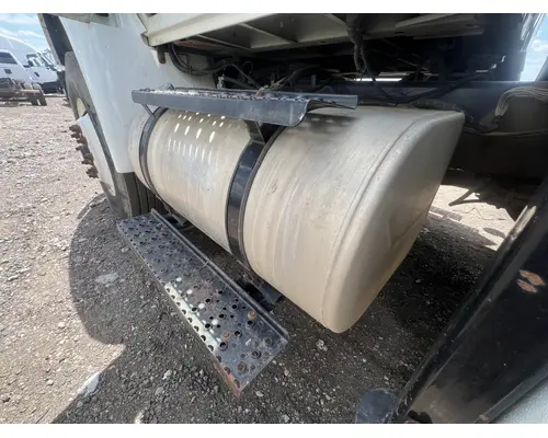 INTERNATIONAL 4400 Fuel Tank