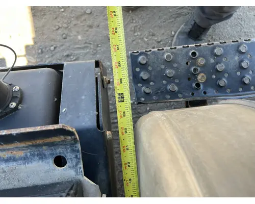 INTERNATIONAL 4400 Fuel Tank