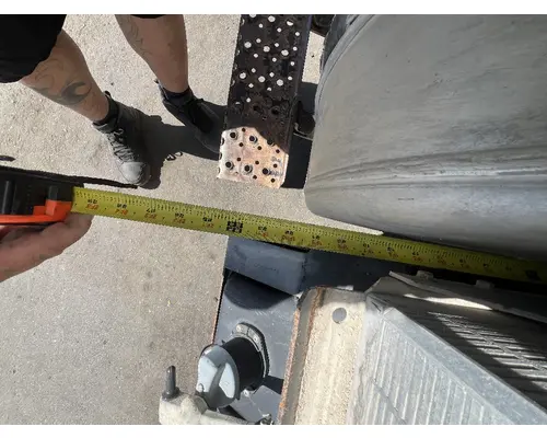 INTERNATIONAL 4400 Fuel Tank