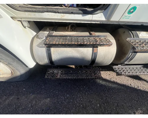 INTERNATIONAL 4400 Fuel Tank