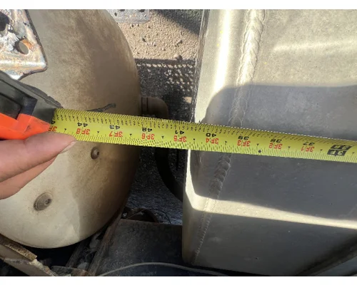 INTERNATIONAL 4400 Fuel Tank