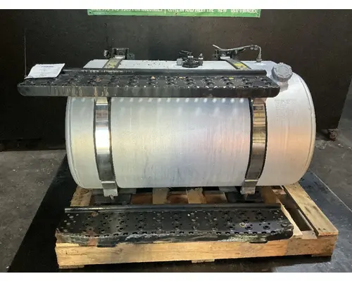 INTERNATIONAL 4400 Fuel Tank