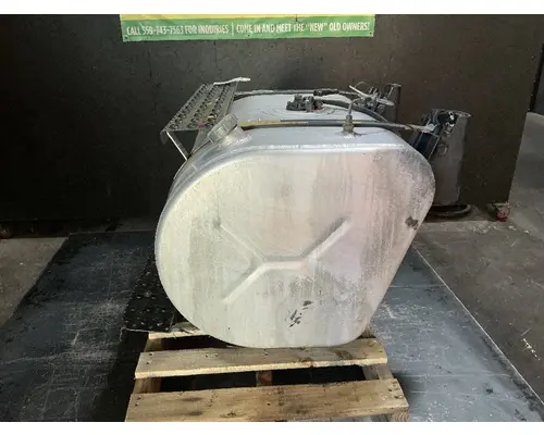 INTERNATIONAL 4400 Fuel Tank