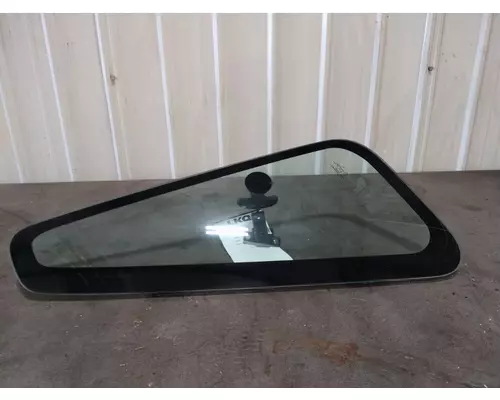 INTERNATIONAL 4400 GLASS, DOOR VENT, FRONT