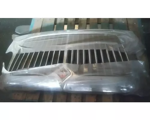 INTERNATIONAL 4400 GRILLE