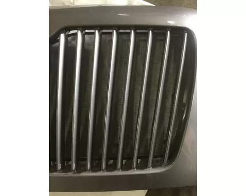 INTERNATIONAL 4400 GRILLE