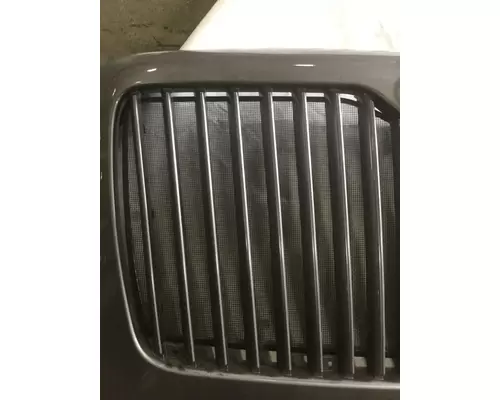 INTERNATIONAL 4400 GRILLE