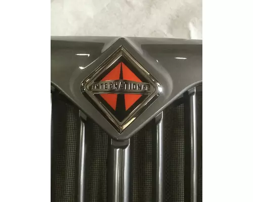 INTERNATIONAL 4400 GRILLE