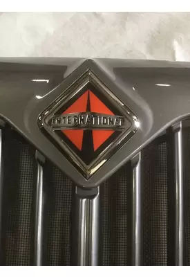 INTERNATIONAL 4400 GRILLE