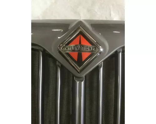 INTERNATIONAL 4400 GRILLE