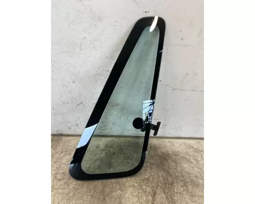 INTERNATIONAL 4400 Glass