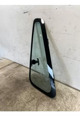 INTERNATIONAL 4400 Glass