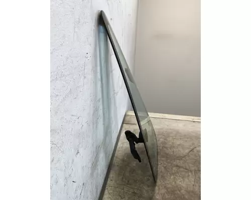 INTERNATIONAL 4400 Glass
