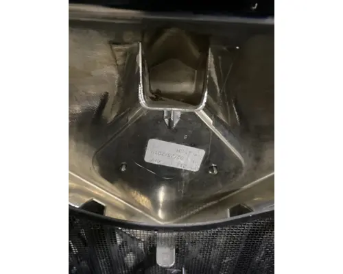 INTERNATIONAL 4400 Grille