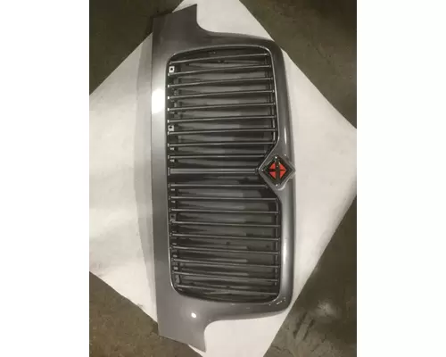 INTERNATIONAL 4400 Grille