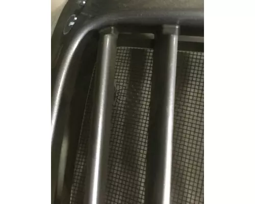 INTERNATIONAL 4400 Grille