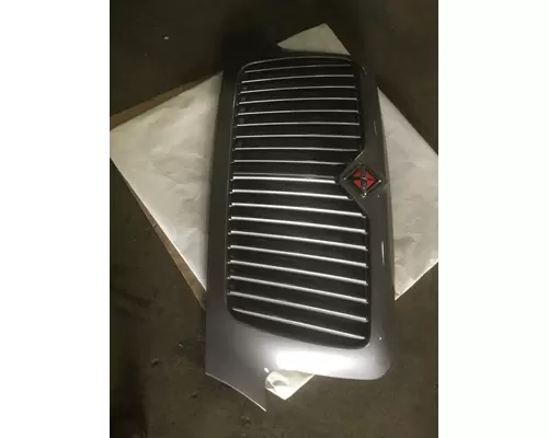 INTERNATIONAL 4400 Grille