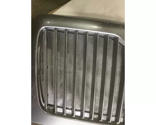 INTERNATIONAL 4400 Grille