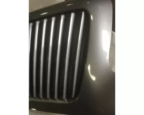 INTERNATIONAL 4400 Grille