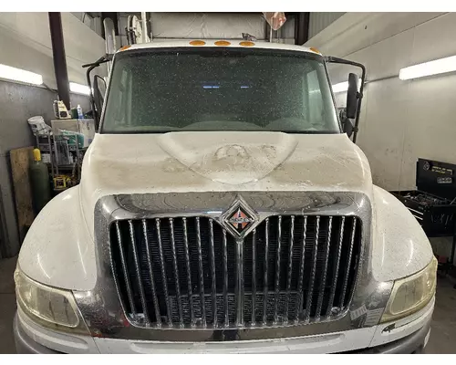 INTERNATIONAL 4400 Grille