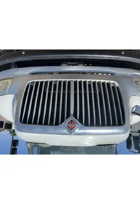 INTERNATIONAL 4400 Grille