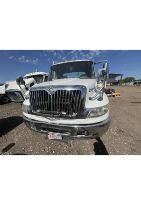 INTERNATIONAL 4400 Grille