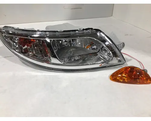 INTERNATIONAL 4400 HEADLAMP