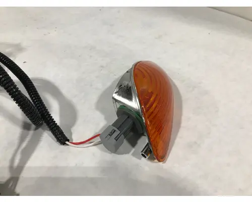 INTERNATIONAL 4400 HEADLAMP